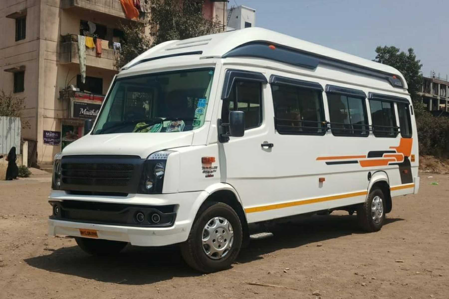 tempo traveller service in nashik